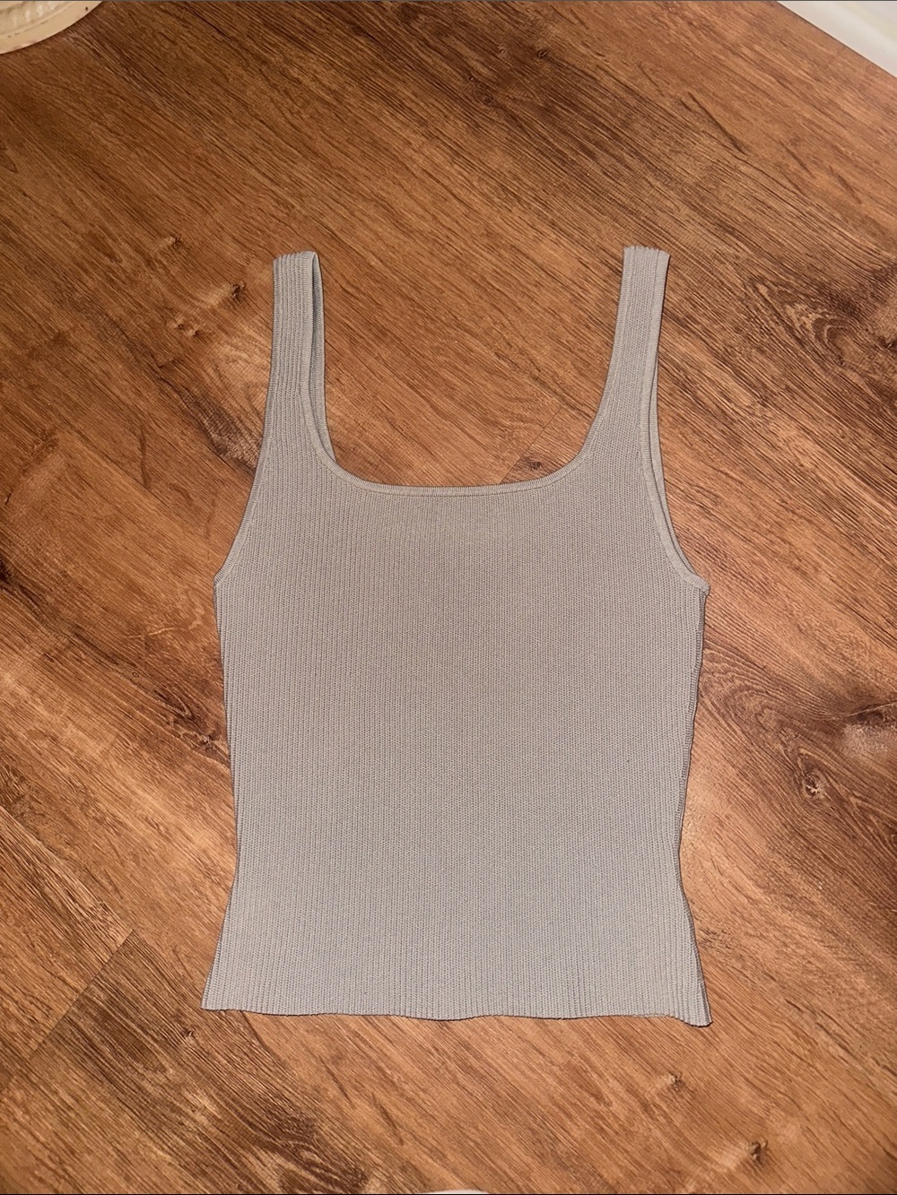 ARITZIA BABATON SCULPT TANK